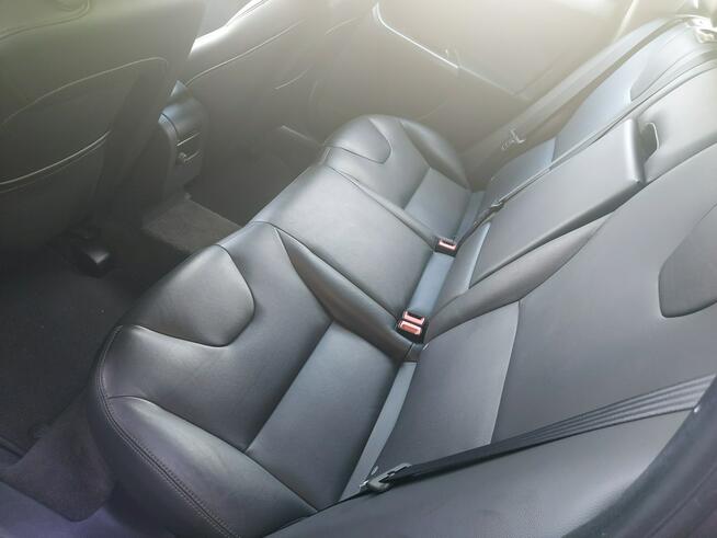 Volvo XC 60 xenon navi automat grzane fotele