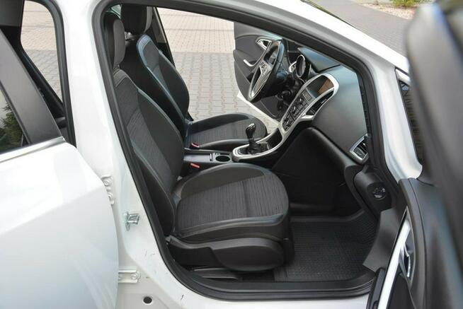 Opel Astra 1.4T(140KM) Lift Ledy Duża Navi pół-skóry 2xParktr. Chromy Alu 17