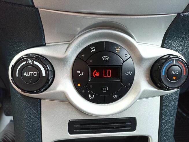 1.25 82KM Titanium! Podgrzewana przednia szyba! Klimatyzacja