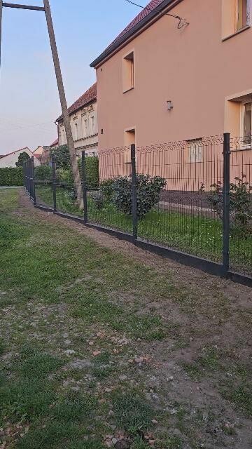 Montaż i wykonanie ogrodzeń, bram, wrót, drzwi