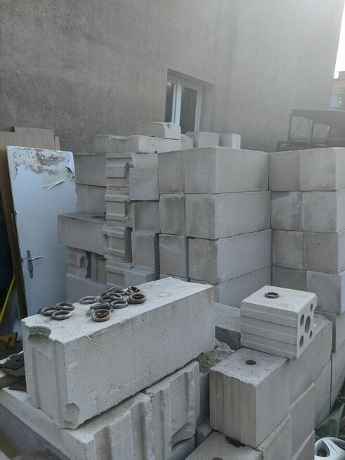 Białe pustaki ytong