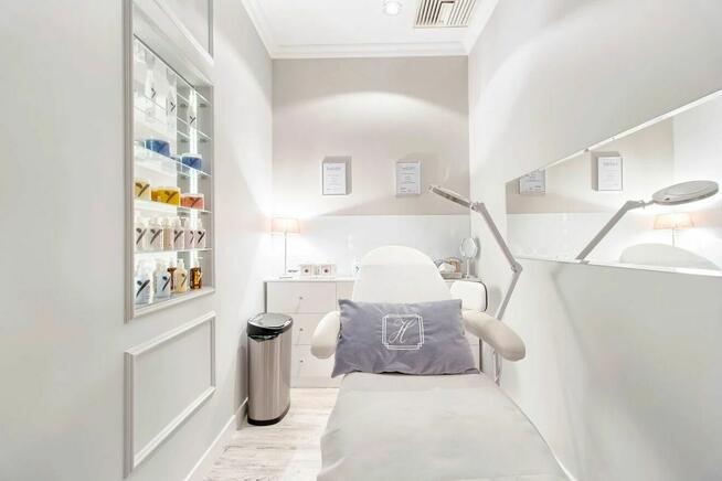 Odstąpię Dochodowy Salon Stylizacji Paznokci