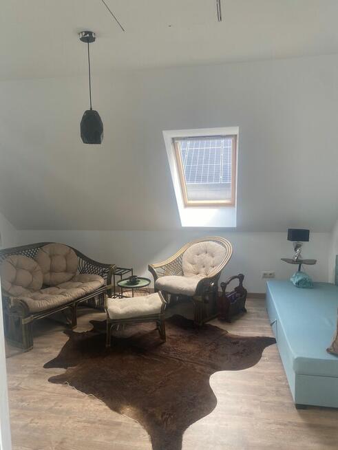 Do wynajmu pokoik z łazienką i tarasem nad jeziorem