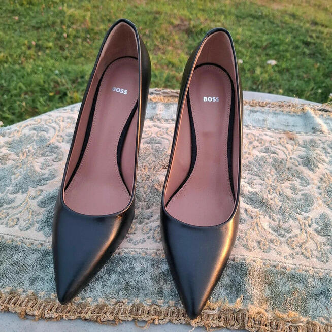 Szpilki BOSS skóra naturalna czarne r. 41 | nowe | klasyka p