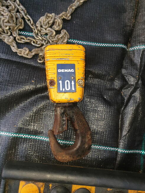 Wciągnik łańcuchowy Mannesmann Demag z silnikiem