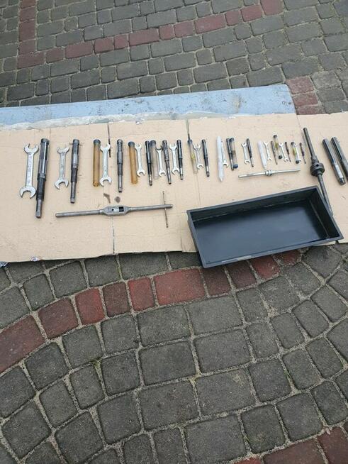 Rozwiertak ręczny do metalu nastawny, stały komplet