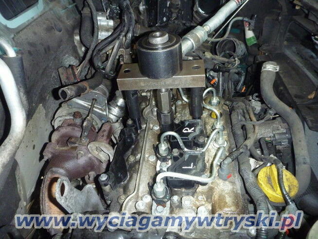 Wyciąganie zapieczonych wtrysków wtryskiwaczy świec.