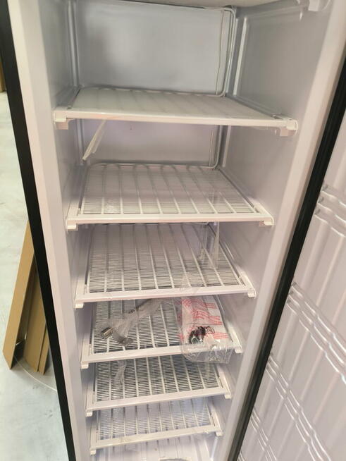 ZAMRAŻARKA PIONOWA XF-600 HC CZARNA