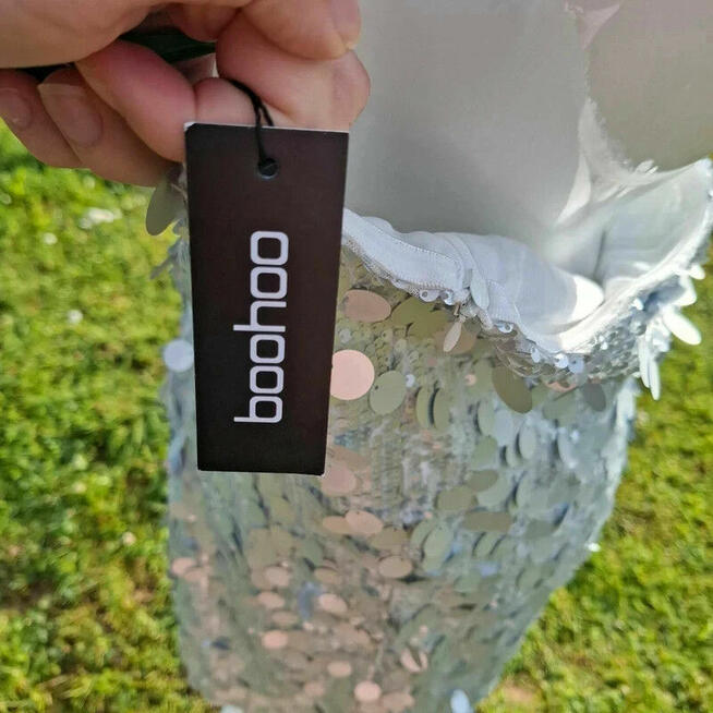 Srebrna cekinowa sukienka Boohoo XL | Bez ramiączek | Nowa,