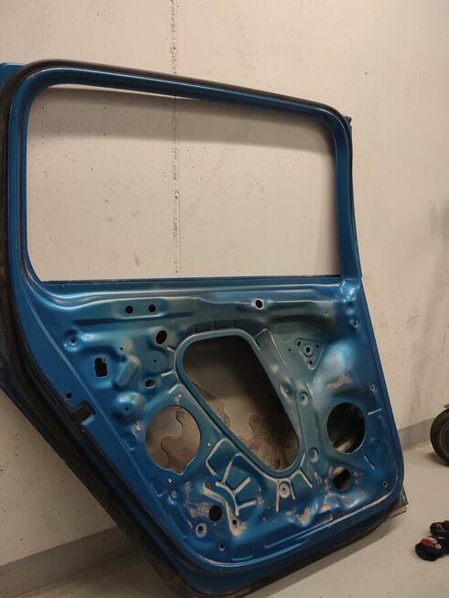 VW Touran 2019 dzwi lewy tył