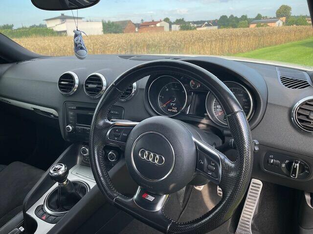 Sprzedam audi TT 2xS-line 2.0tdi 4x4quattro z 2011 roku . Ki