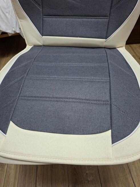 Pokrowce samochodowe