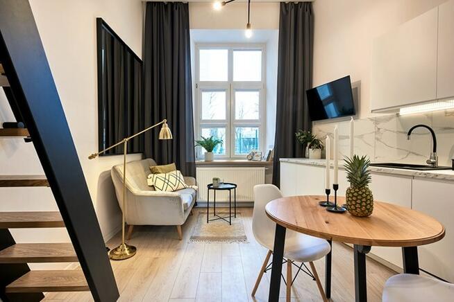 Kawalerka z antresolą w centrum- Więckowskiego 46