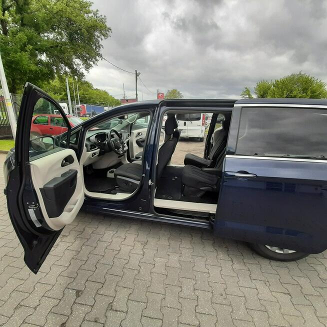 Chrysler Pacifica 3,6b 291KM super stan i wygląd