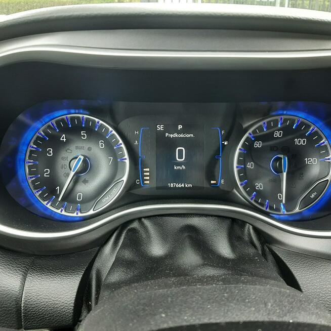 Chrysler Pacifica 3,6b 291KM super stan i wygląd