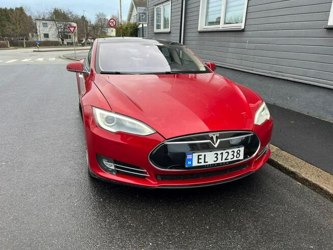 Tesla Model S darmowe ładowanie zadbana sprawna