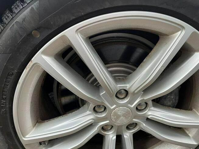 Tesla Model S darmowe ładowanie zadbana sprawna