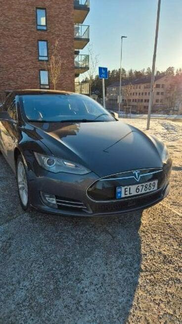 tesla s 85D AWD Darmowe ładowanie