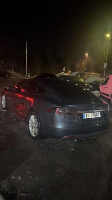 tesla s 85D AWD Darmowe ładowanie