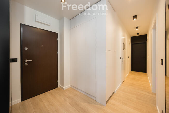 4 pokoje / 2 łazienki / pralnia / taras / loggia