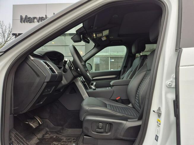 Land Rover Discovery MY23.5 3.0D I6 249 KM AWD Auto Dynamic SE 7-os. Pakiet Towing FV23%