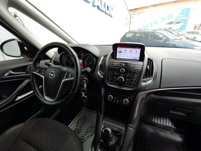 Opel Zafira 7-osobowa, Nawigacja, Ksenon, kamera, 6-biegów, pół skóra, zarejestrow