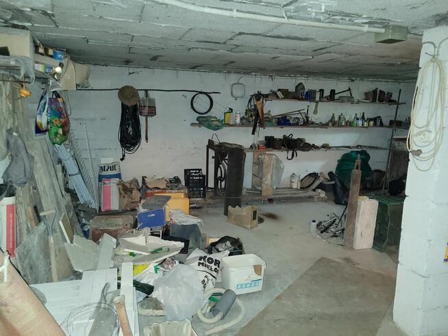 Duża działka inwestycyjna z domem - Stara Rumia