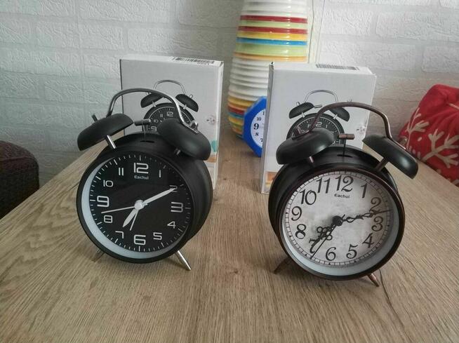 Budzik lampka nocna Zegarek Zegar Alarm czarny na baterie