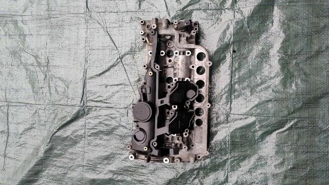 Renault 2.0DCI NISSAN X-TRAIL POKRYWA ZAWORÓW Z WAŁKAMI