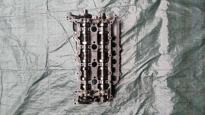 Renault 2.0DCI NISSAN X-TRAIL POKRYWA ZAWORÓW Z WAŁKAMI