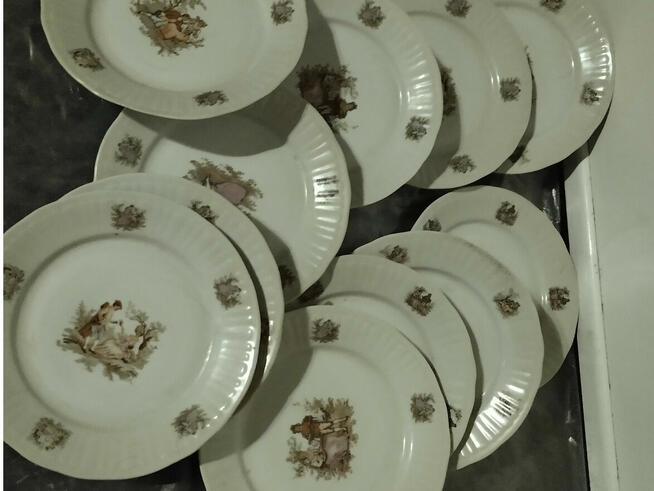 Talerzyki deserowe. Porcelana Włocławek.