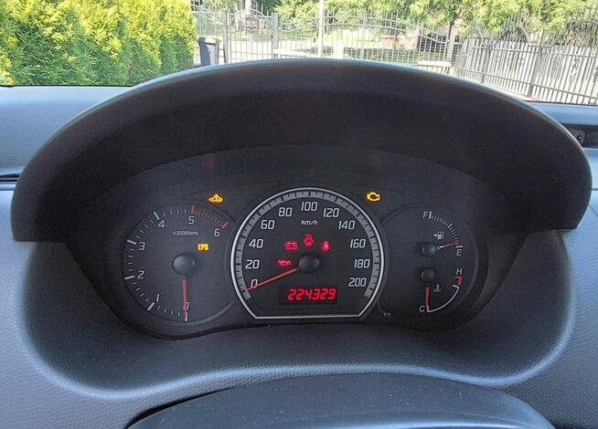 Suzuki Swift 2007, 8500 zł, silnik 1.3, klima, rej.do 7/2026
