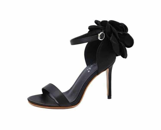 Sandały z kwiatem 2 kolory