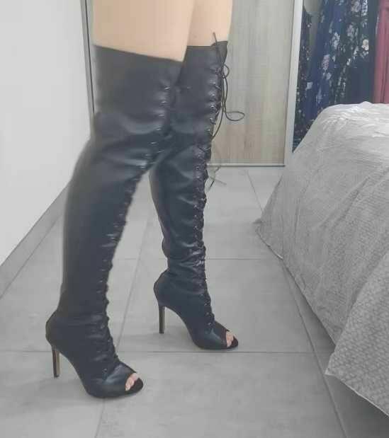 Kozaki za kolano wiązane czarne