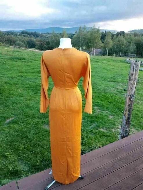 Sukienka satynowa ASOS musztardowa nowa bez metki rozmiar S