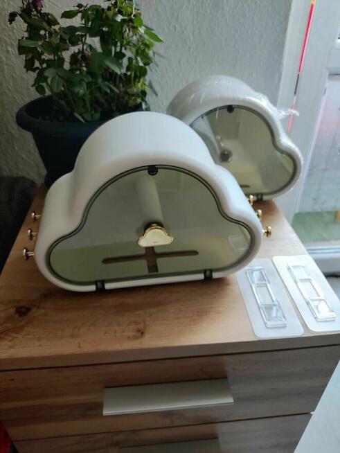 Uchwyt na papier toaletowy scienny na ścianę wieszak półka