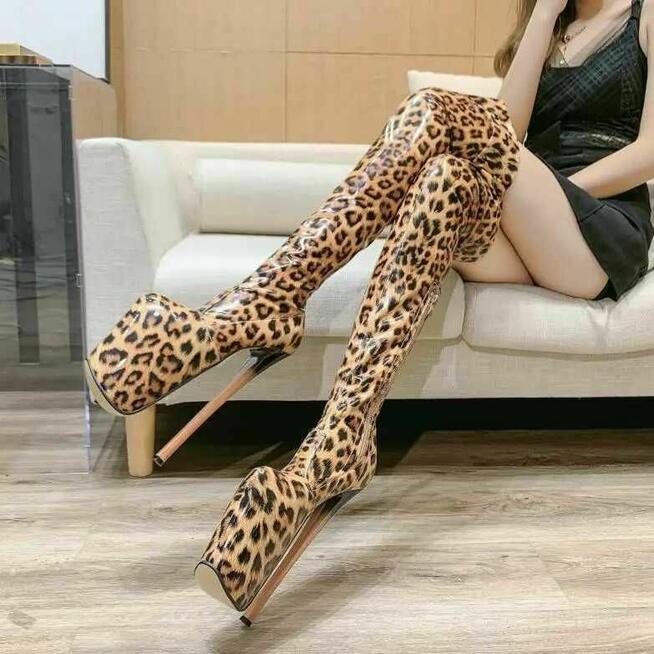 Kozaki na wysokim obcasie 19 cm panterka