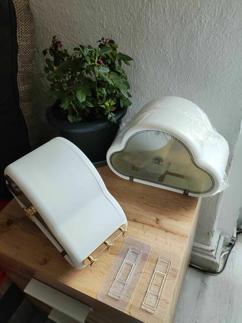 Uchwyt na papier toaletowy scienny na ścianę wieszak półka