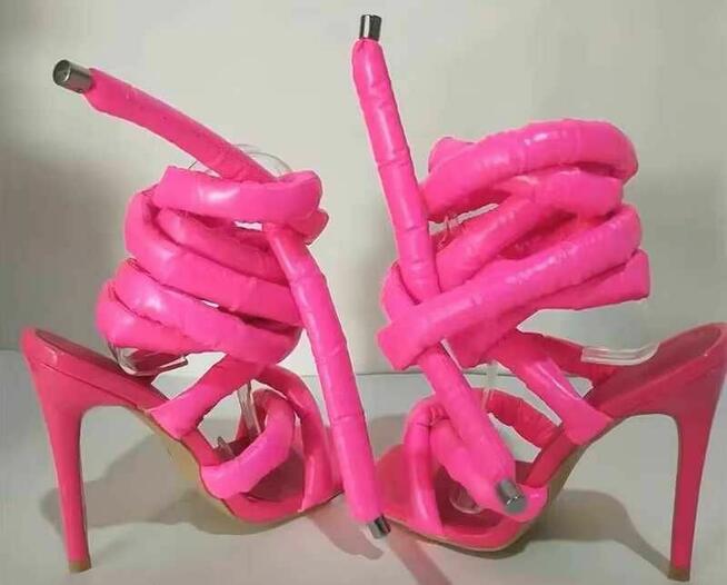 Czółenka wiązane kolory