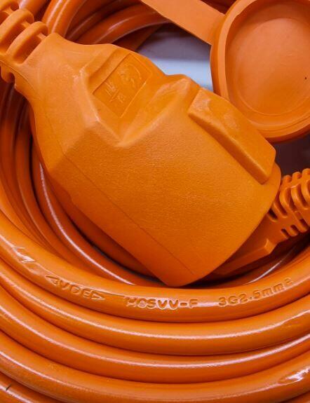 Przedłużacz 10 m bez rolki 3x2,5