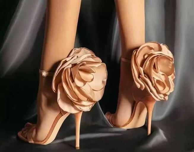 Sandały z kwiatem 2 kolory