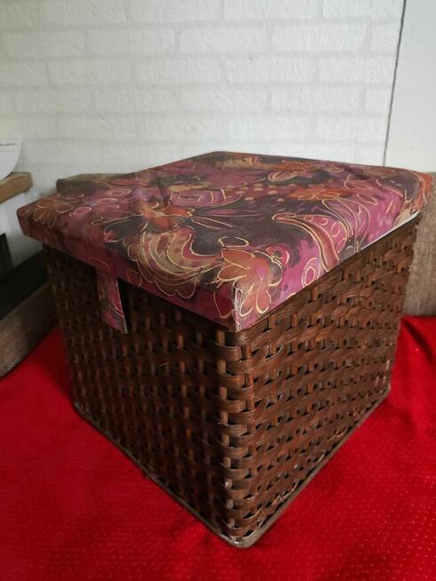 Pufa Taboret skrzynia pojemnik drewniana z wikliny wiklinowa