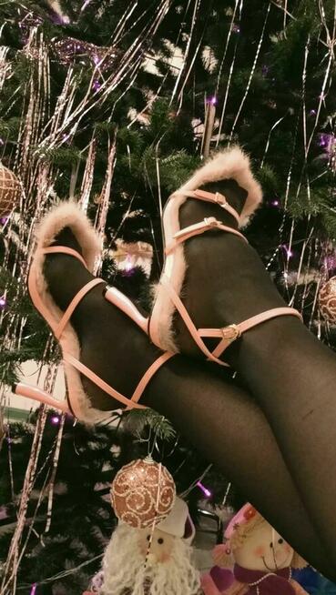 Sandały z futerkiem w 3 kolorach