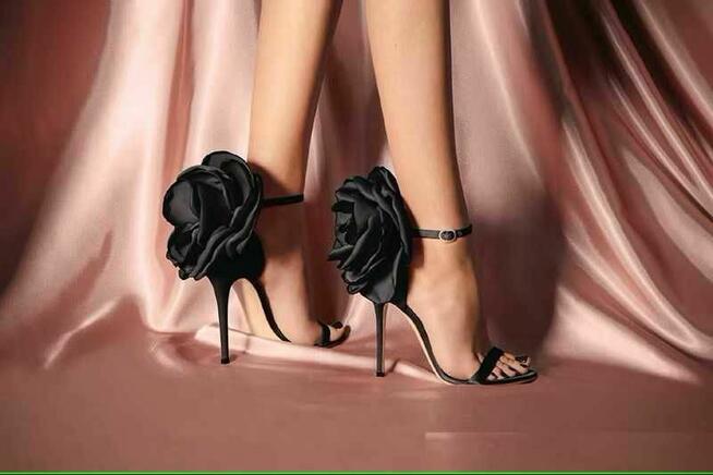 Sandały z kwiatem 2 kolory