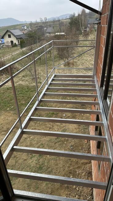 BALUSTRADY SCHODY STAŁ NIERDZEWNA LAKIEROWANA