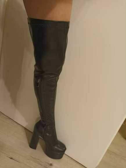 Kozaki na wysokim koturnie