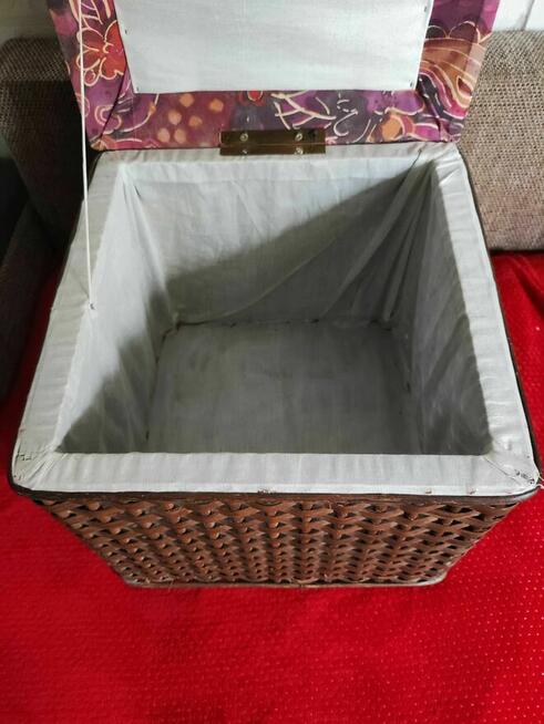 Pufa Taboret skrzynia pojemnik drewniana z wikliny wiklinowa