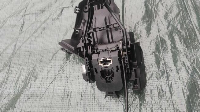 Zamek drzwi lewy przód 6 pin VOLVO V40