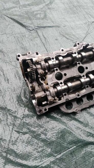 Renault 2.0DCI NISSAN X-TRAIL POKRYWA ZAWORÓW Z WAŁKAMI