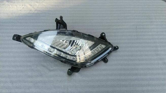 Hyundai I20 halogen LED Lewy Przód lift 12/ 15 r